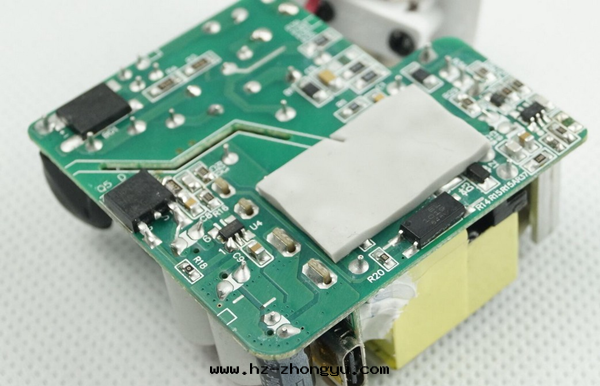 電(diàn)源導热(rè)矽胶(jiāo)片(piàn)